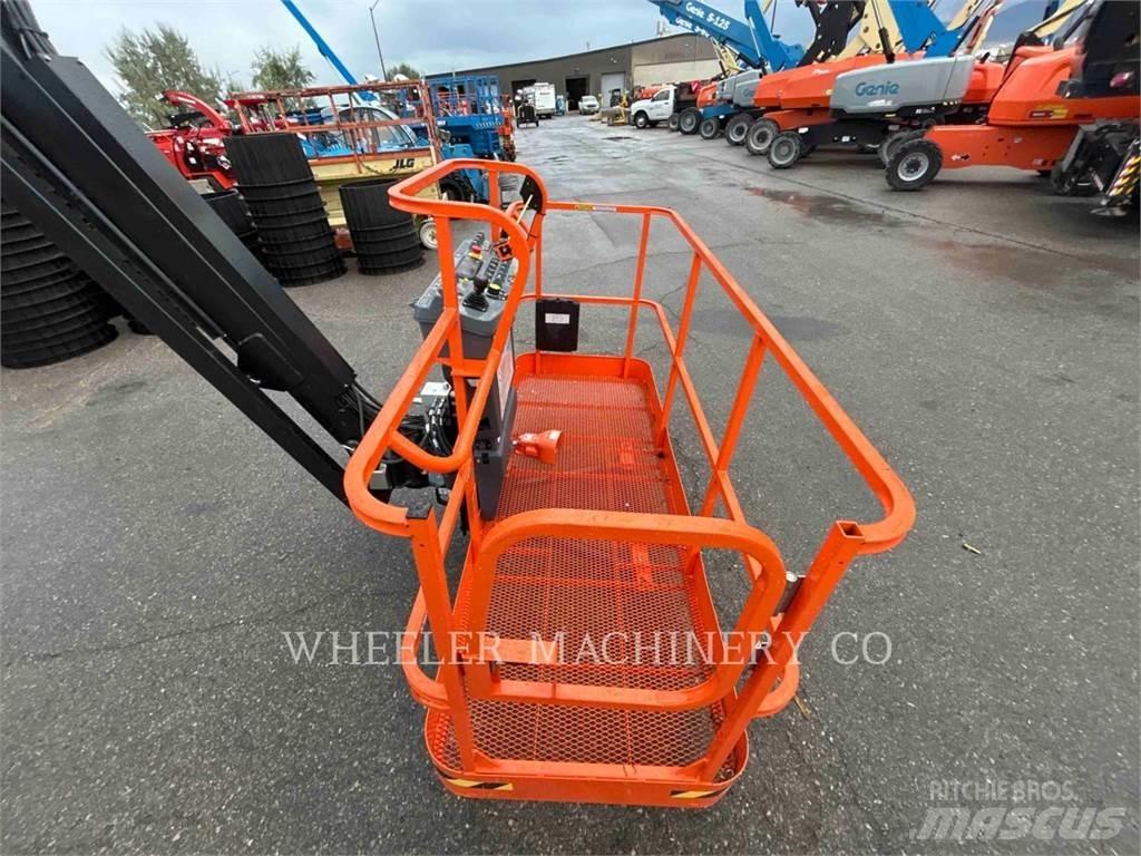 JLG 860SJ Kĺbové plošiny