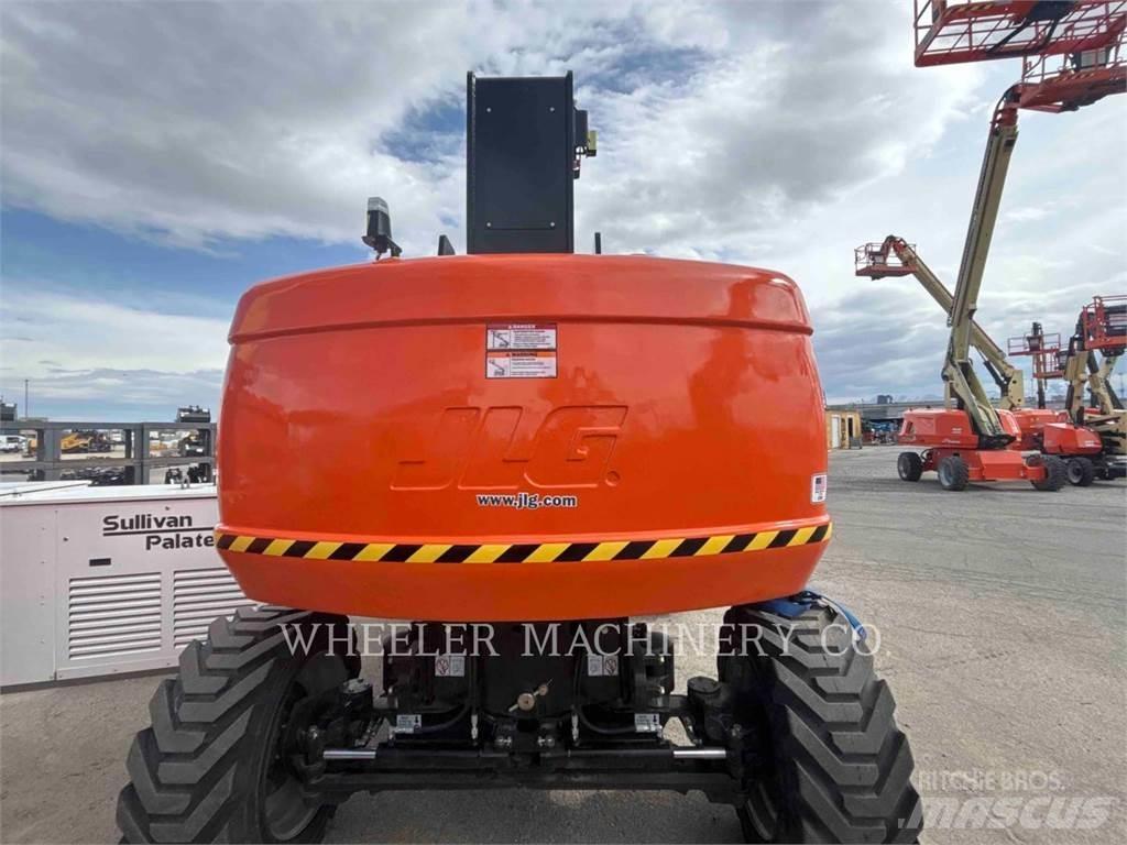 JLG 860SJ Kĺbové plošiny