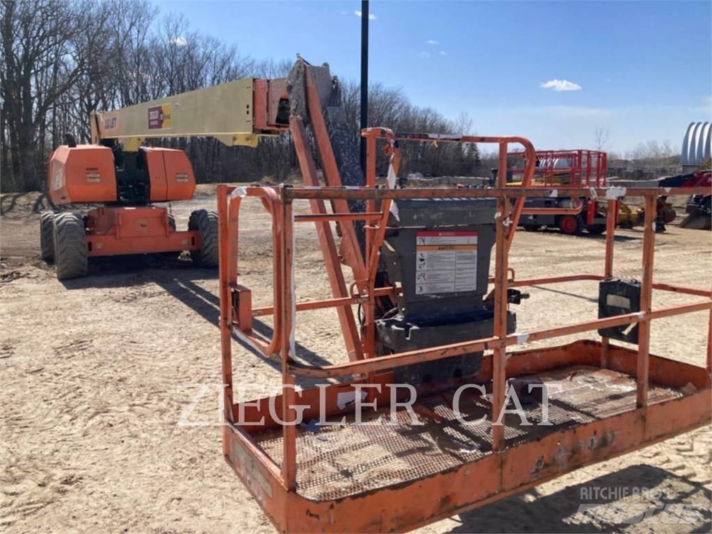 JLG 860SJ Kĺbové plošiny