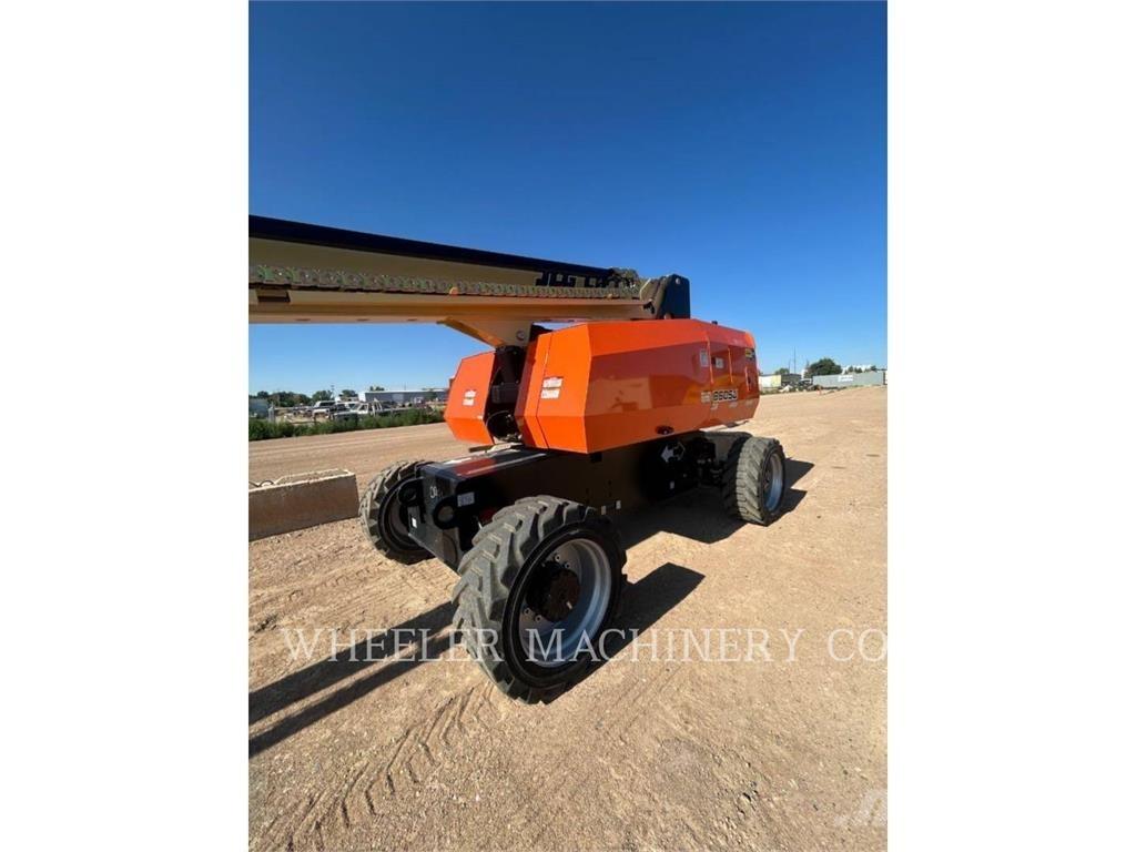JLG 860SJ Kĺbové plošiny