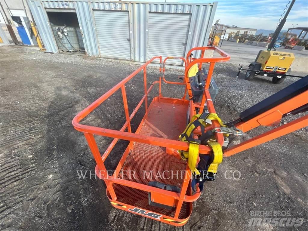 JLG 860SJ SP Kĺbové plošiny