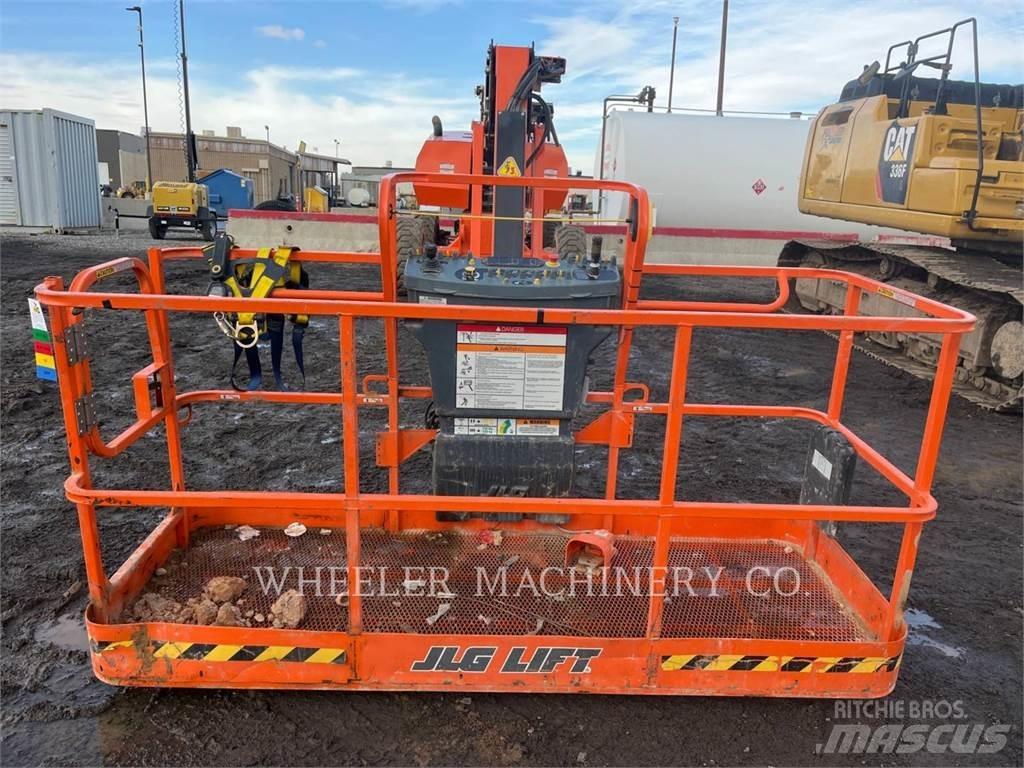 JLG 860SJ SP Kĺbové plošiny
