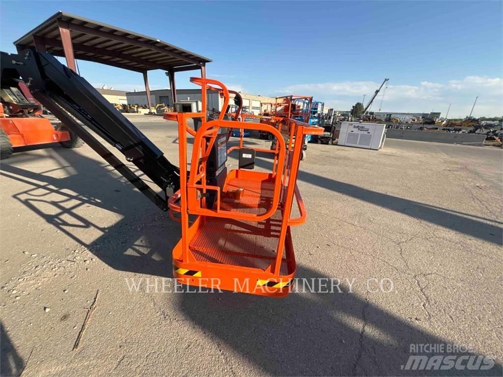 JLG 860SJ SP Kĺbové plošiny