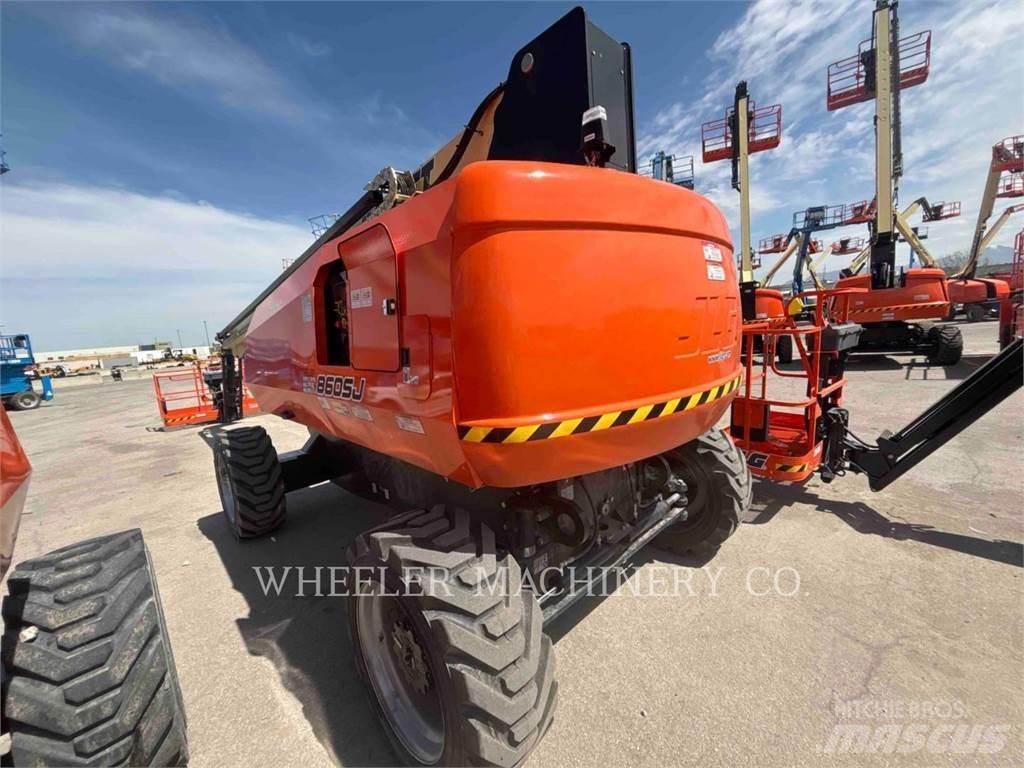 JLG 860SJ SP Kĺbové plošiny