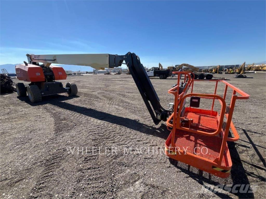 JLG 860SJ SP Kĺbové plošiny