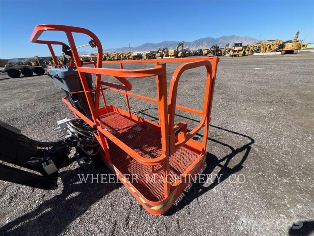 JLG 860SJ SP Kĺbové plošiny