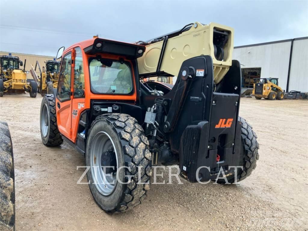 JLG 943 Teleskopické manipulátory