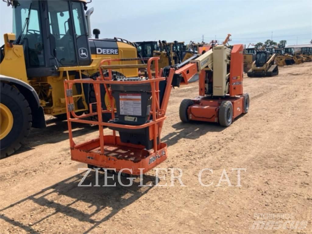 JLG E300AJP Kĺbové plošiny