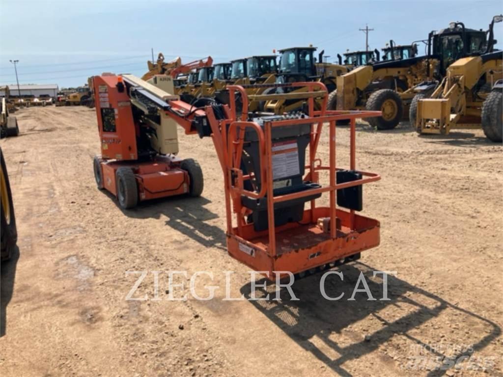 JLG E300AJP Kĺbové plošiny