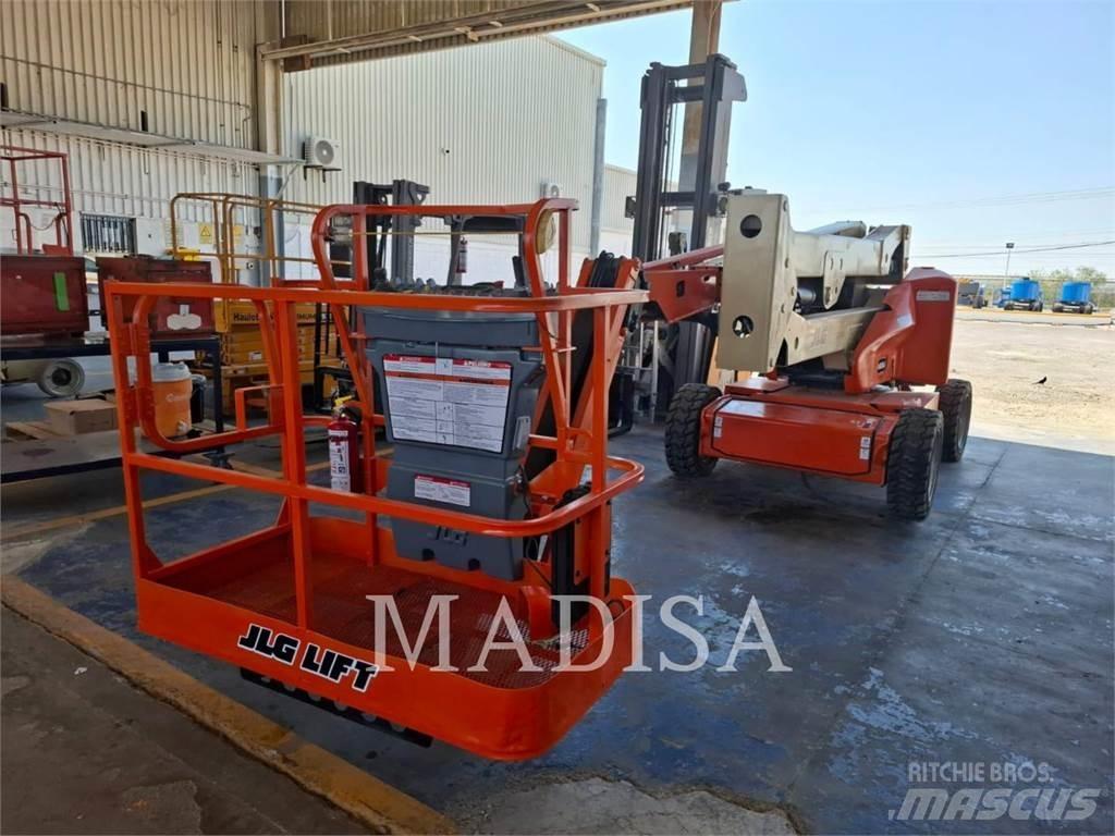 JLG E450AJ Kĺbové plošiny