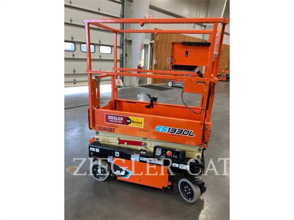 JLG ES1330L Nožnicové zdvíhacie plošiny
