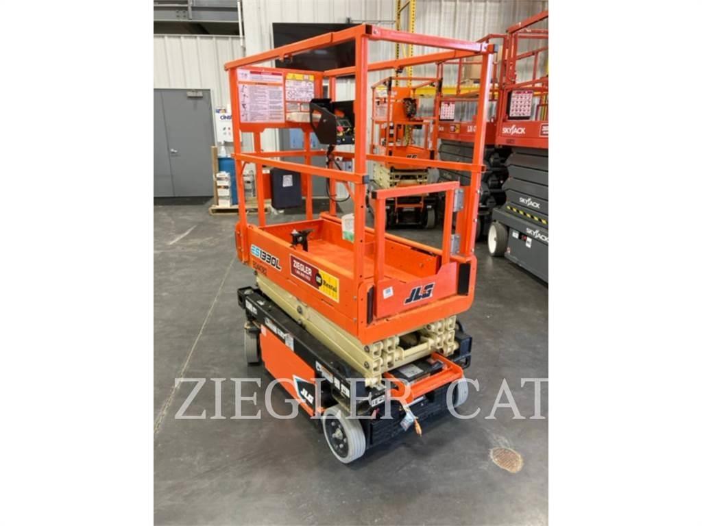 JLG ES1330L Nožnicové zdvíhacie plošiny