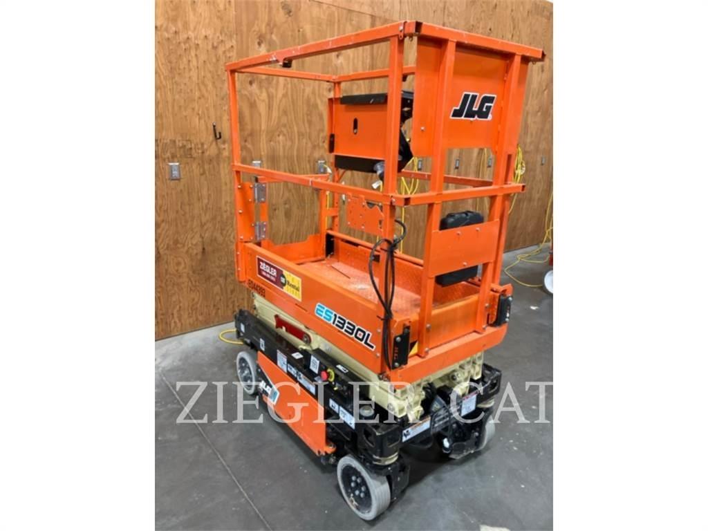 JLG ES1330L Nožnicové zdvíhacie plošiny