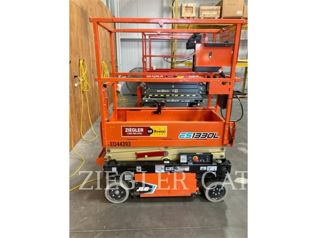 JLG ES1330L Nožnicové zdvíhacie plošiny