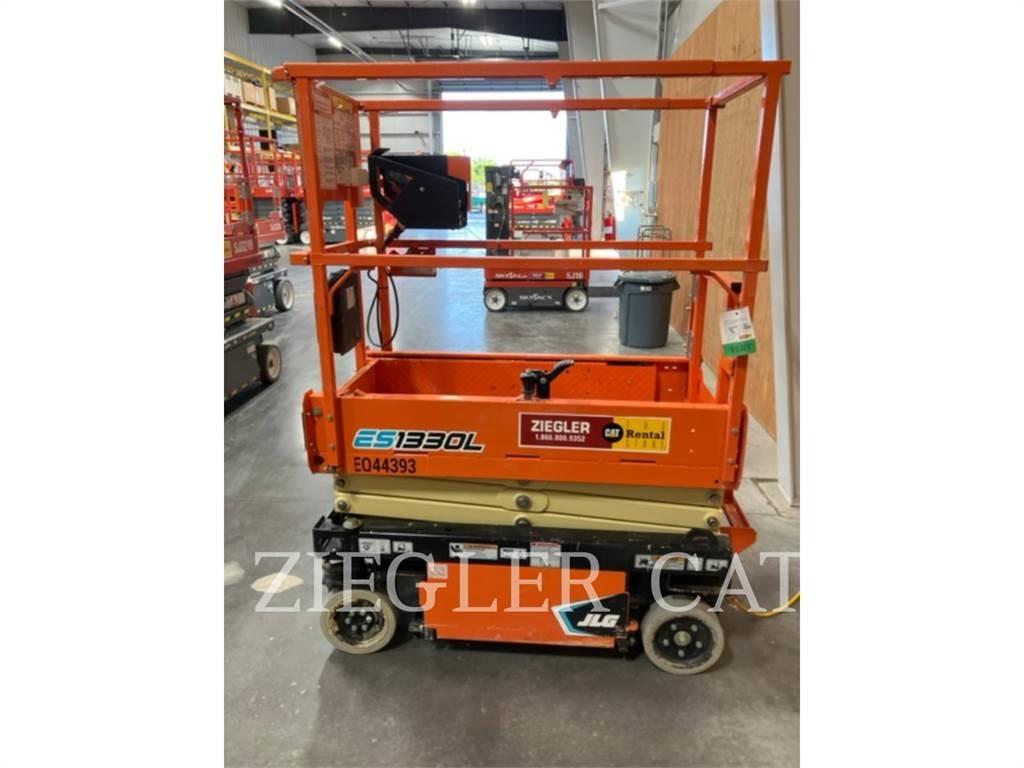 JLG ES1330L Nožnicové zdvíhacie plošiny