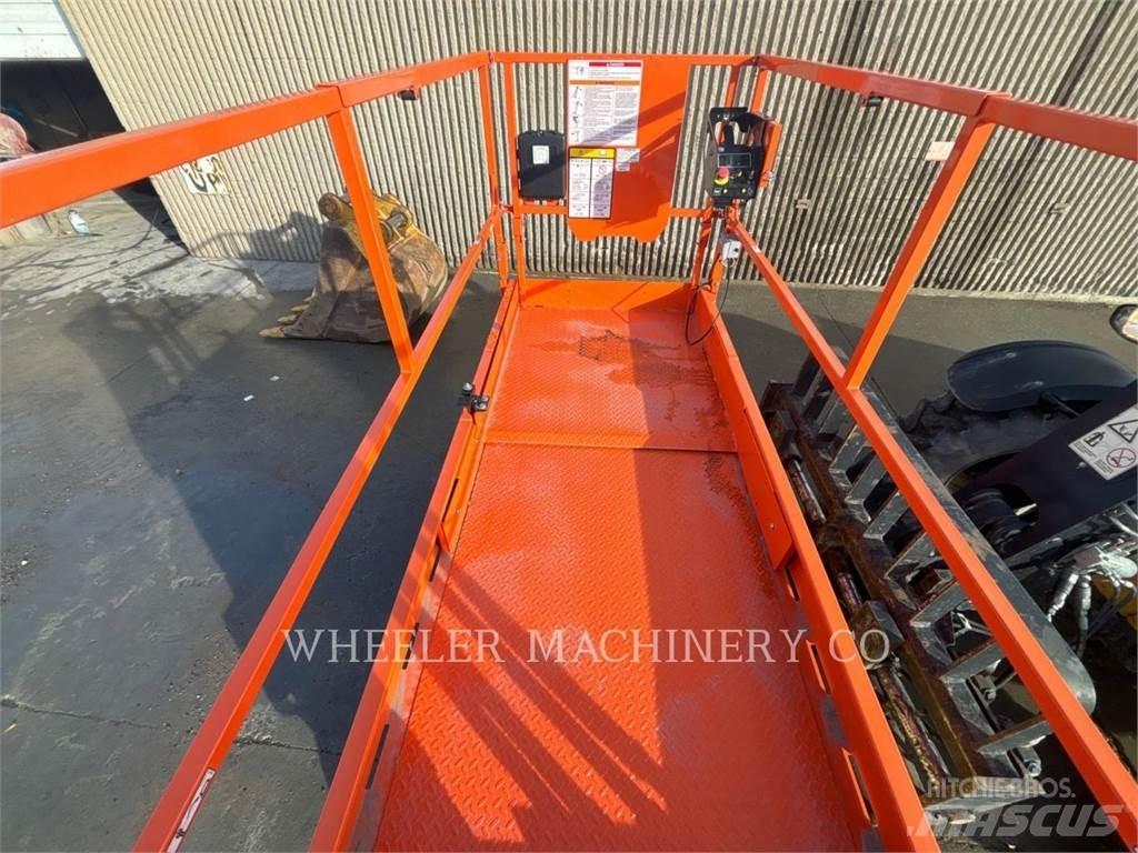 JLG R4045 Nožnicové zdvíhacie plošiny