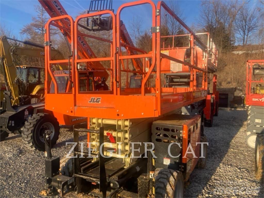JLG RT3369 Nožnicové zdvíhacie plošiny