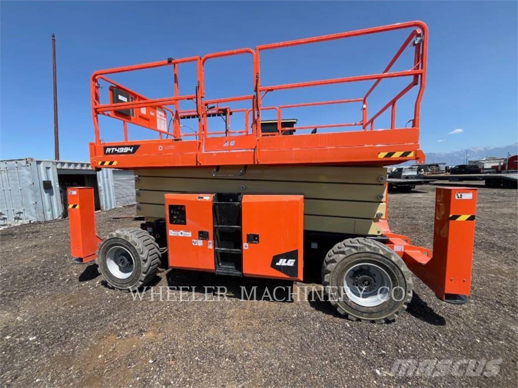 JLG RT4394 Nožnicové zdvíhacie plošiny