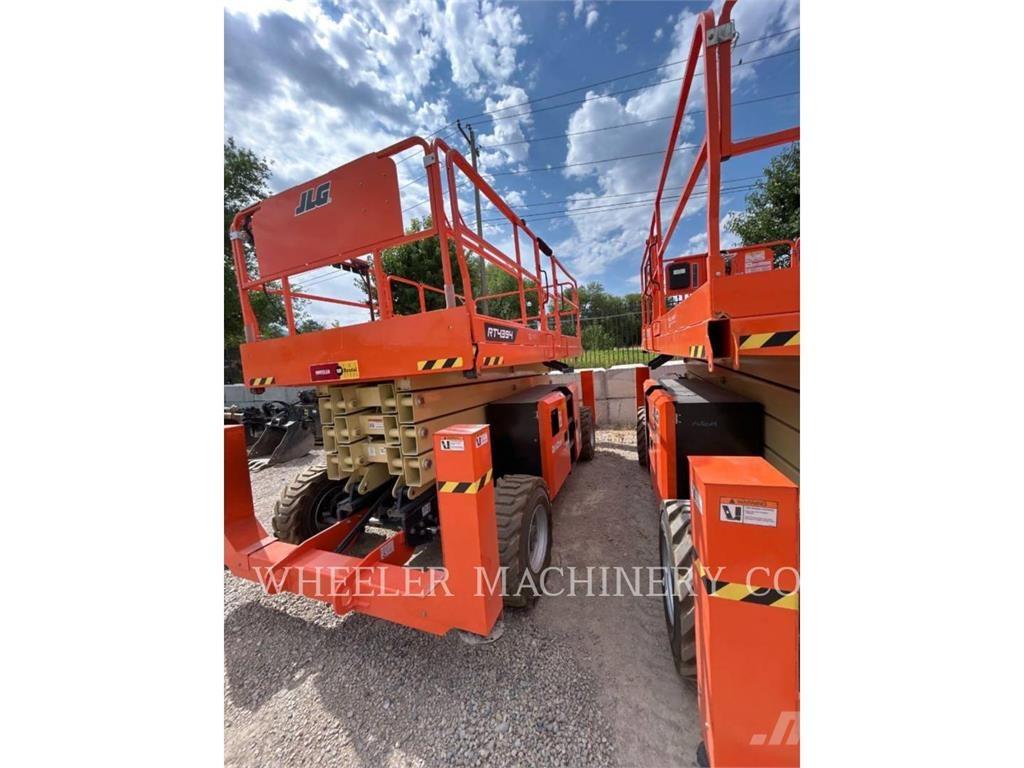 JLG RT4394 Nožnicové zdvíhacie plošiny