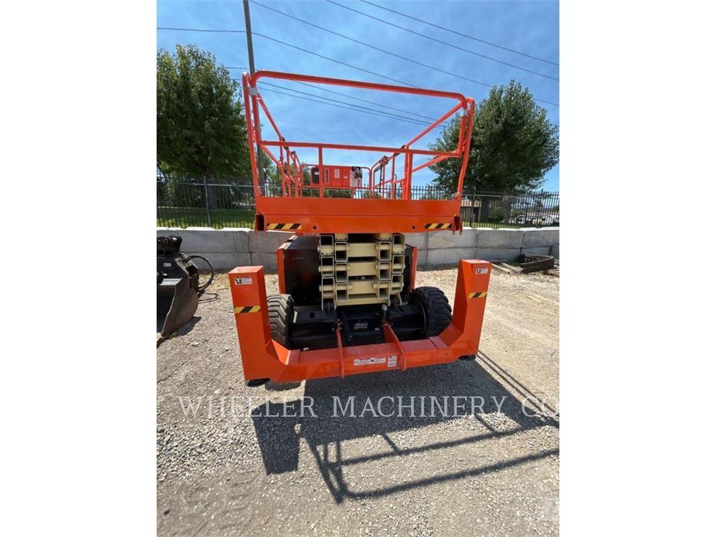 JLG RT4394 Nožnicové zdvíhacie plošiny