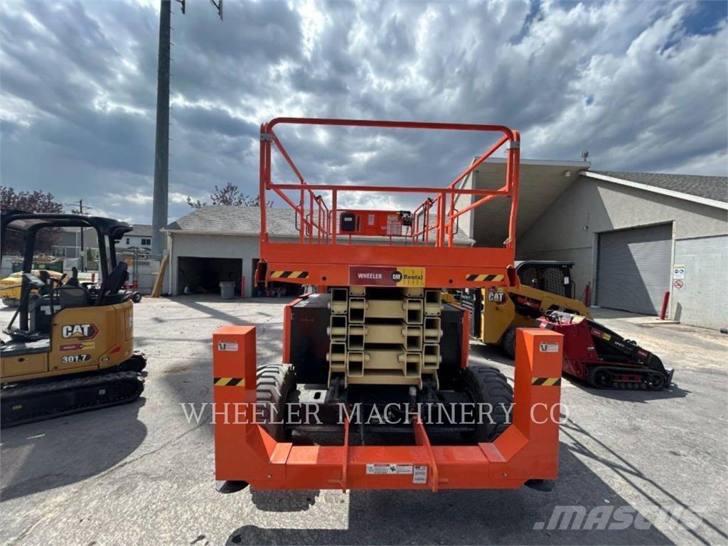 JLG RT4394 Nožnicové zdvíhacie plošiny