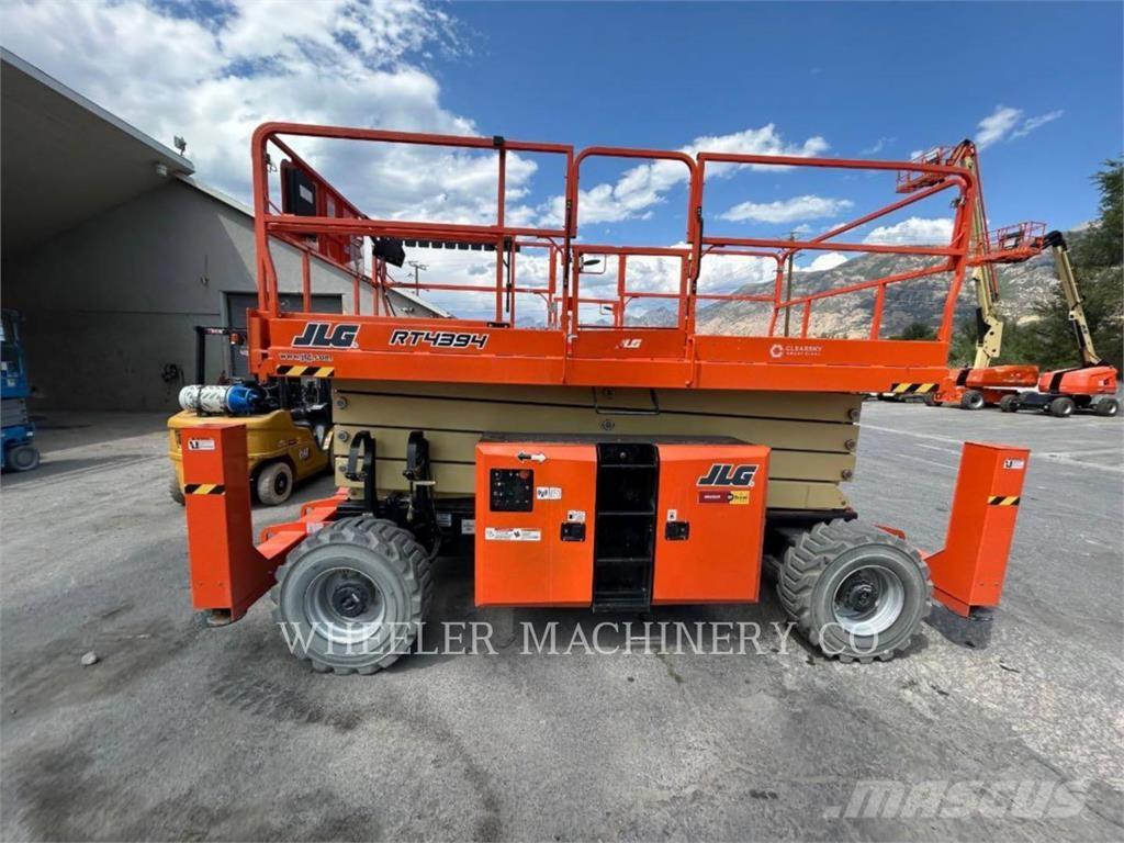 JLG RT4394 Nožnicové zdvíhacie plošiny