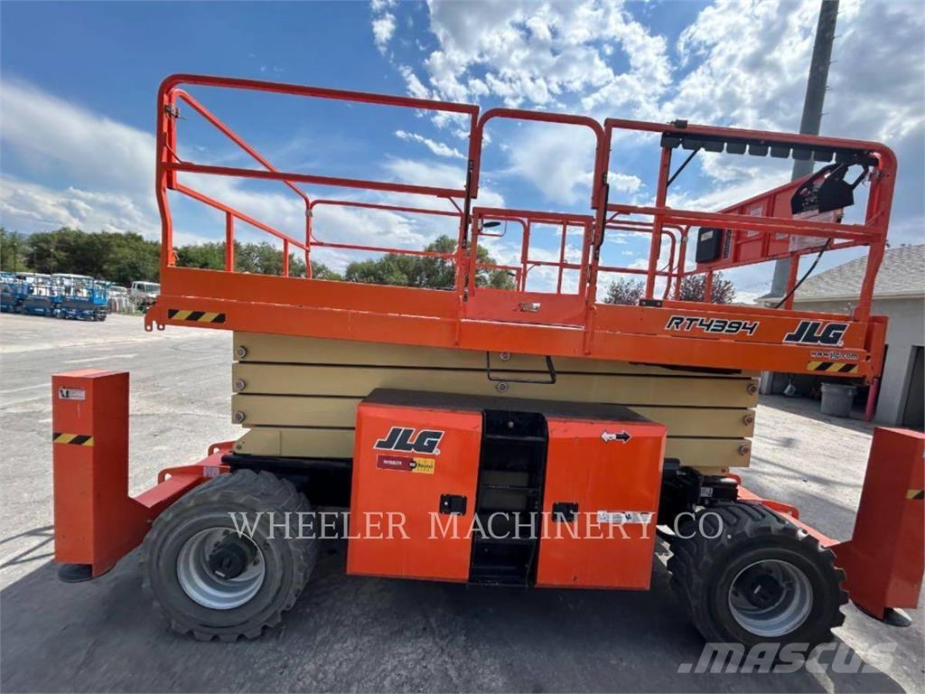 JLG RT4394 Nožnicové zdvíhacie plošiny
