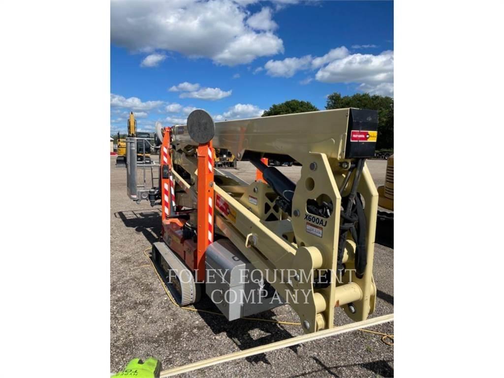 JLG X600AJ Kĺbové plošiny