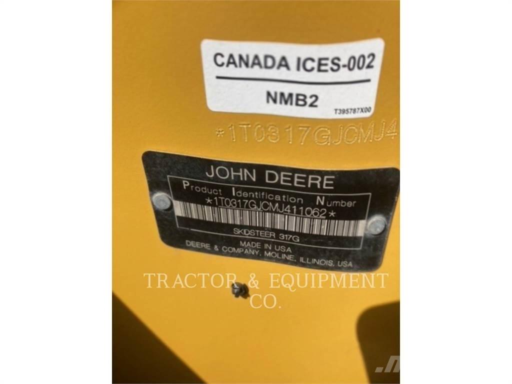John Deere 317G Šmykom riadené nakladače