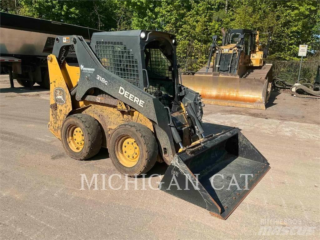 John Deere 318G Šmykom riadené nakladače