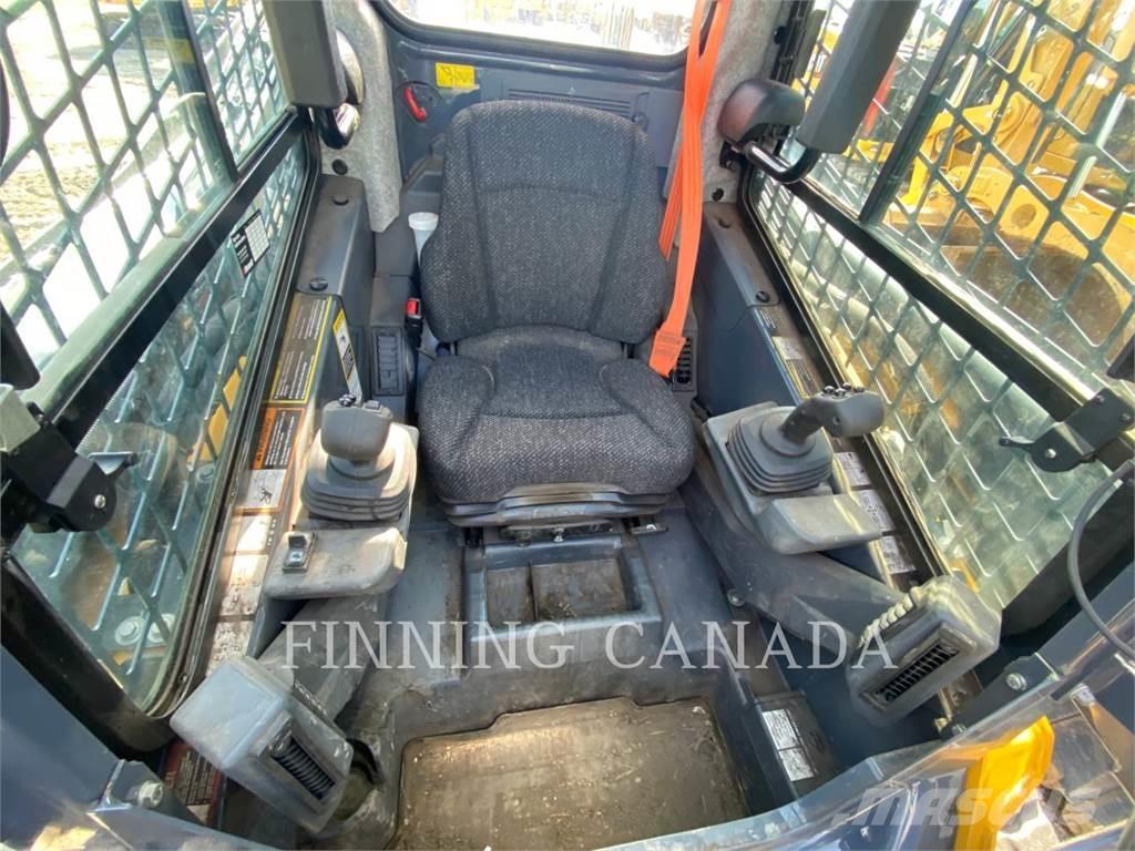 John Deere 325G Pásové nakladače