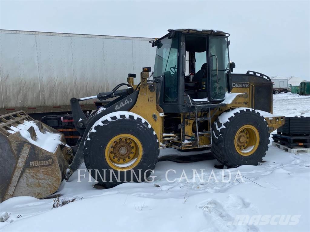 John Deere 444J Kolesové nakladače