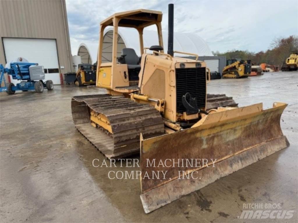 John Deere 450H Pásové dozéry