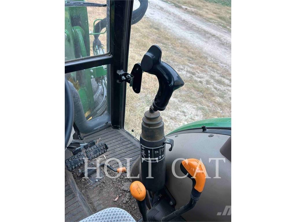 John Deere 5075E Traktory