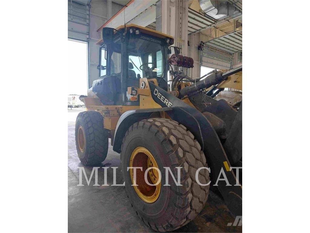 John Deere 524P Kolesové nakladače