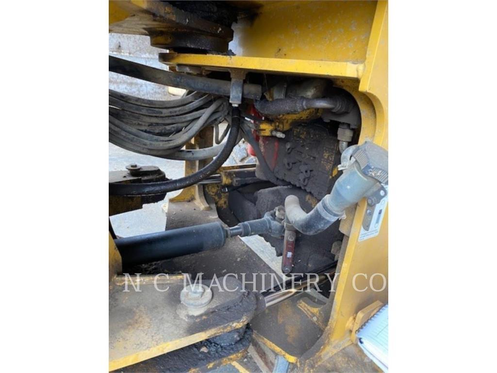 John Deere 544J Kolesové nakladače