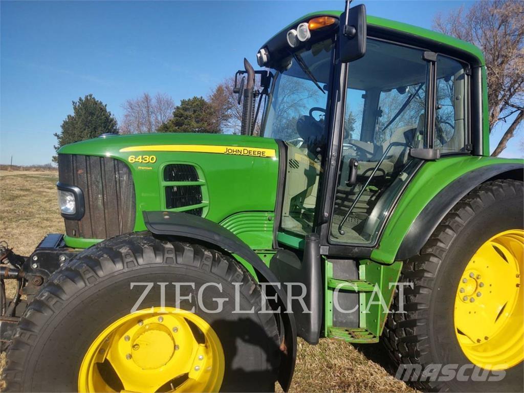 John Deere 6430 Traktory