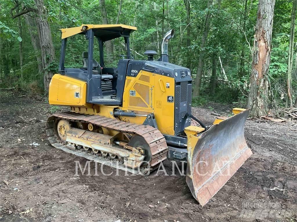 John Deere 650K Pásové dozéry