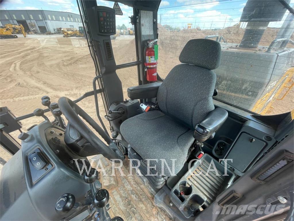 John Deere 670 Grejdery