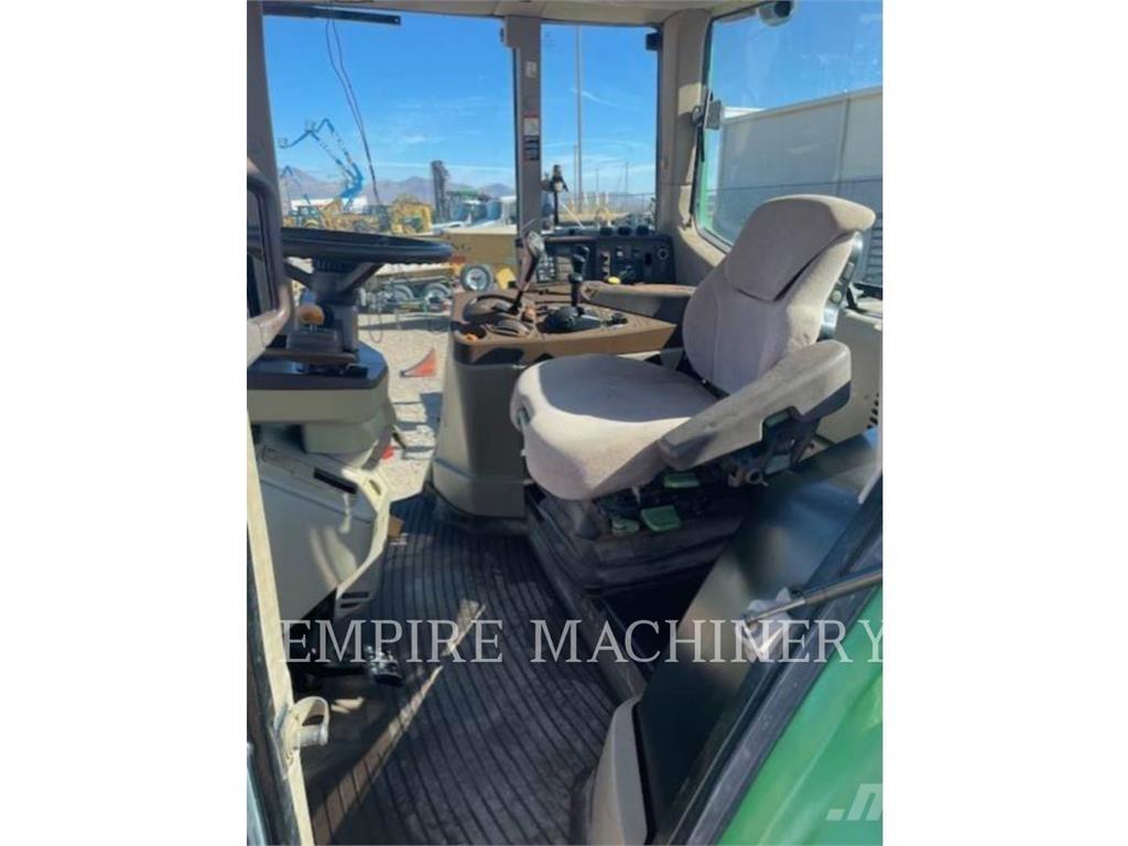 John Deere 7420 Traktory