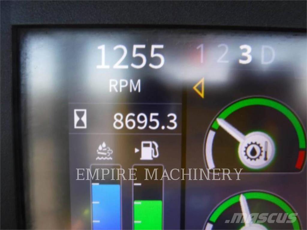 John Deere 744L Kolesové nakladače