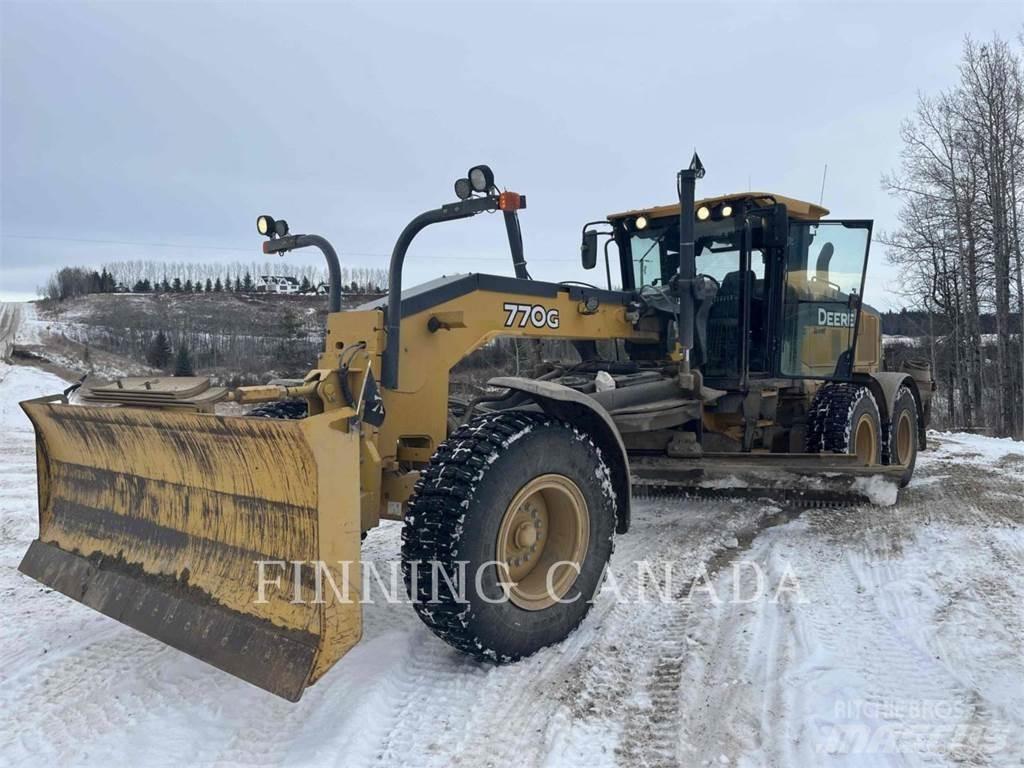John Deere 770G Grejdery