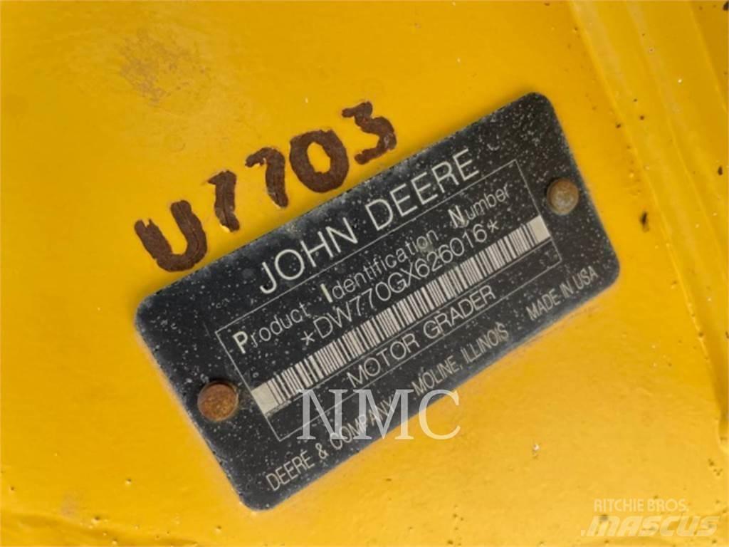 John Deere 770G_JD Grejdery