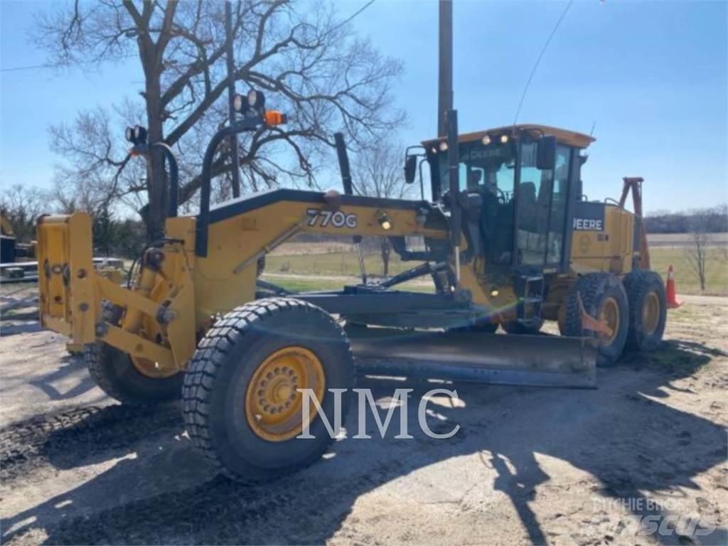 John Deere 770G_JD Grejdery