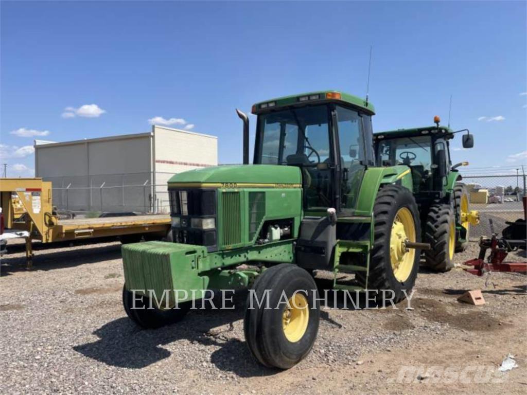 John Deere 7800 Traktory