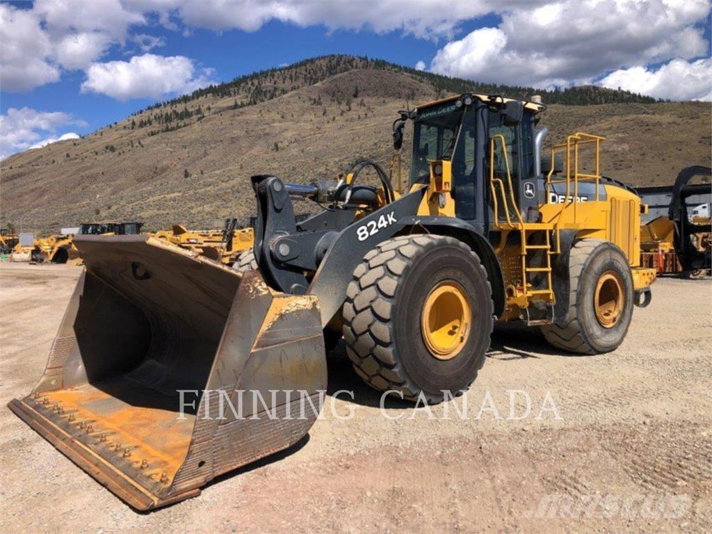 John Deere 824K Kolesové nakladače