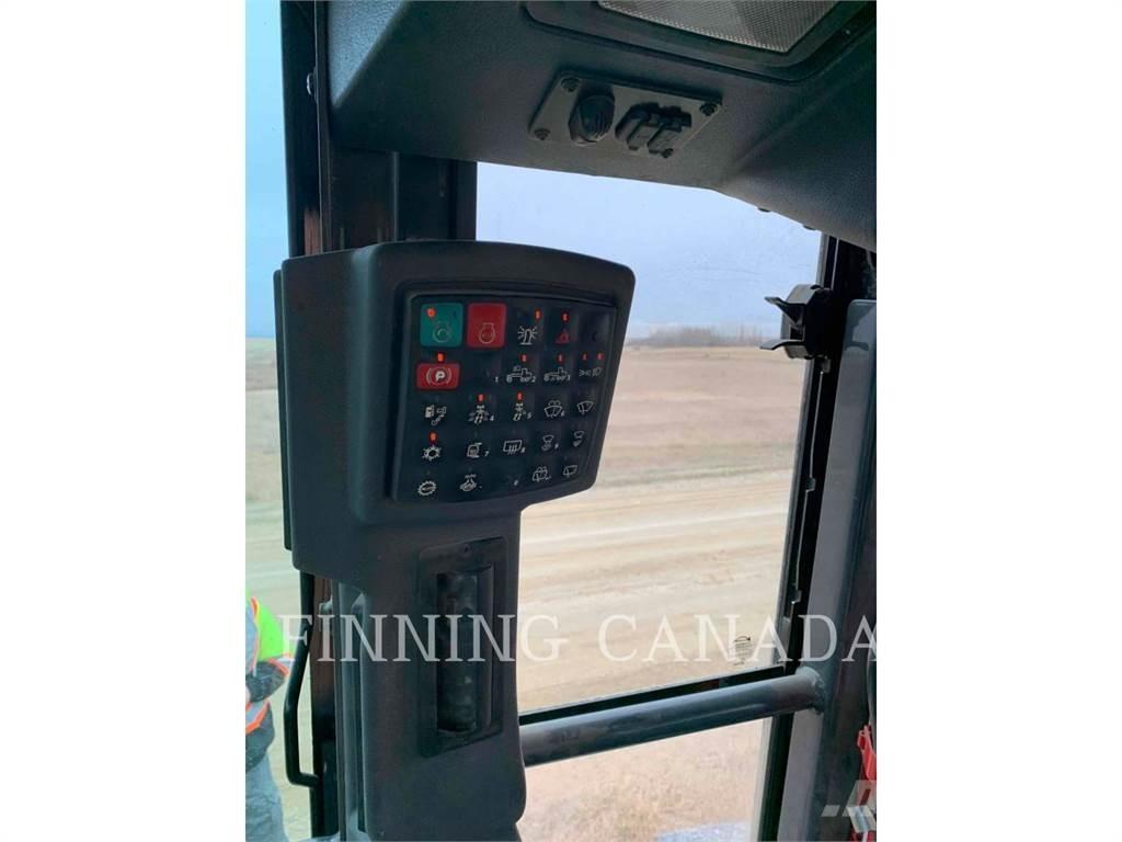 John Deere 870G Grejdery