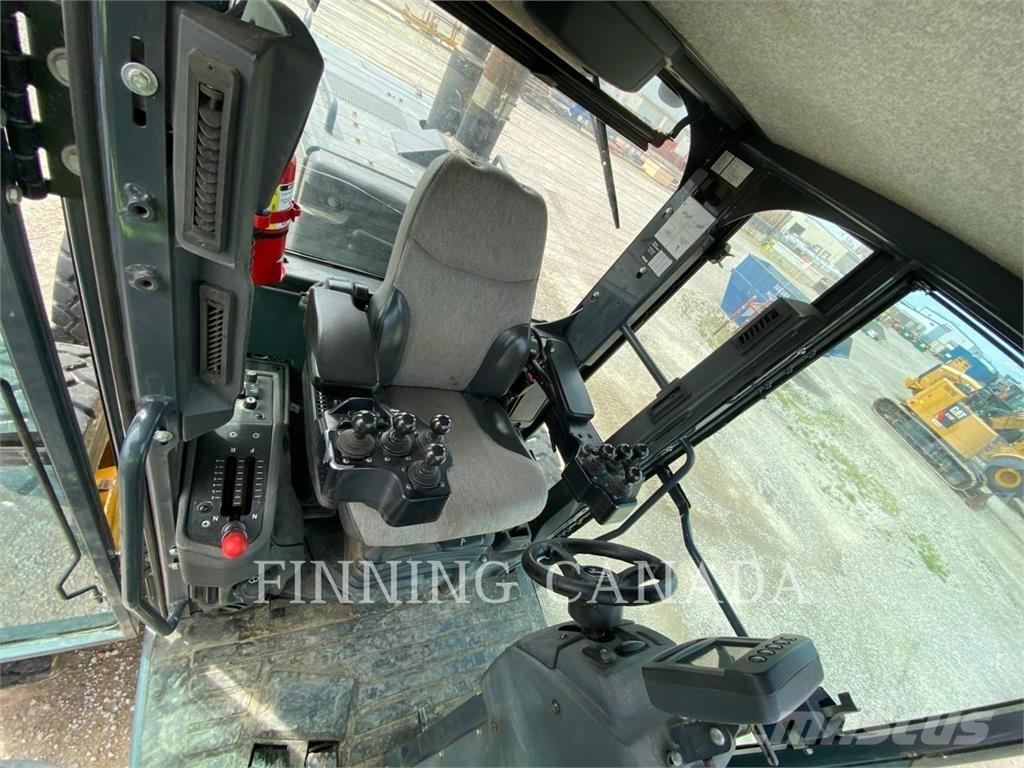 John Deere 872G Grejdery