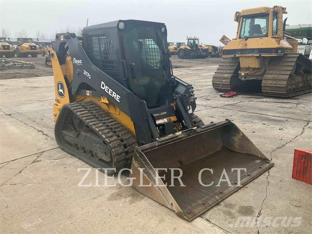 John Deere & CO. 317G Pásové nakladače