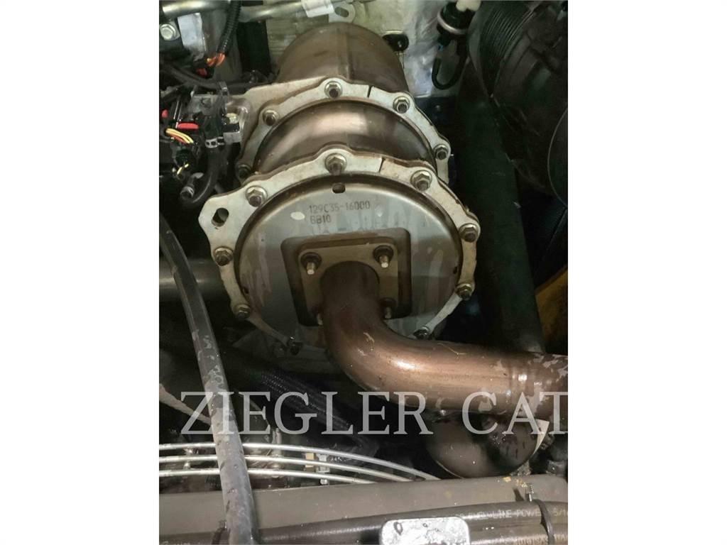 John Deere & CO. 318G Šmykom riadené nakladače